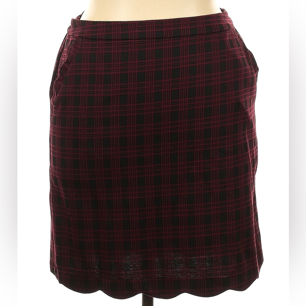 Burgundy plaid scalloped skirt